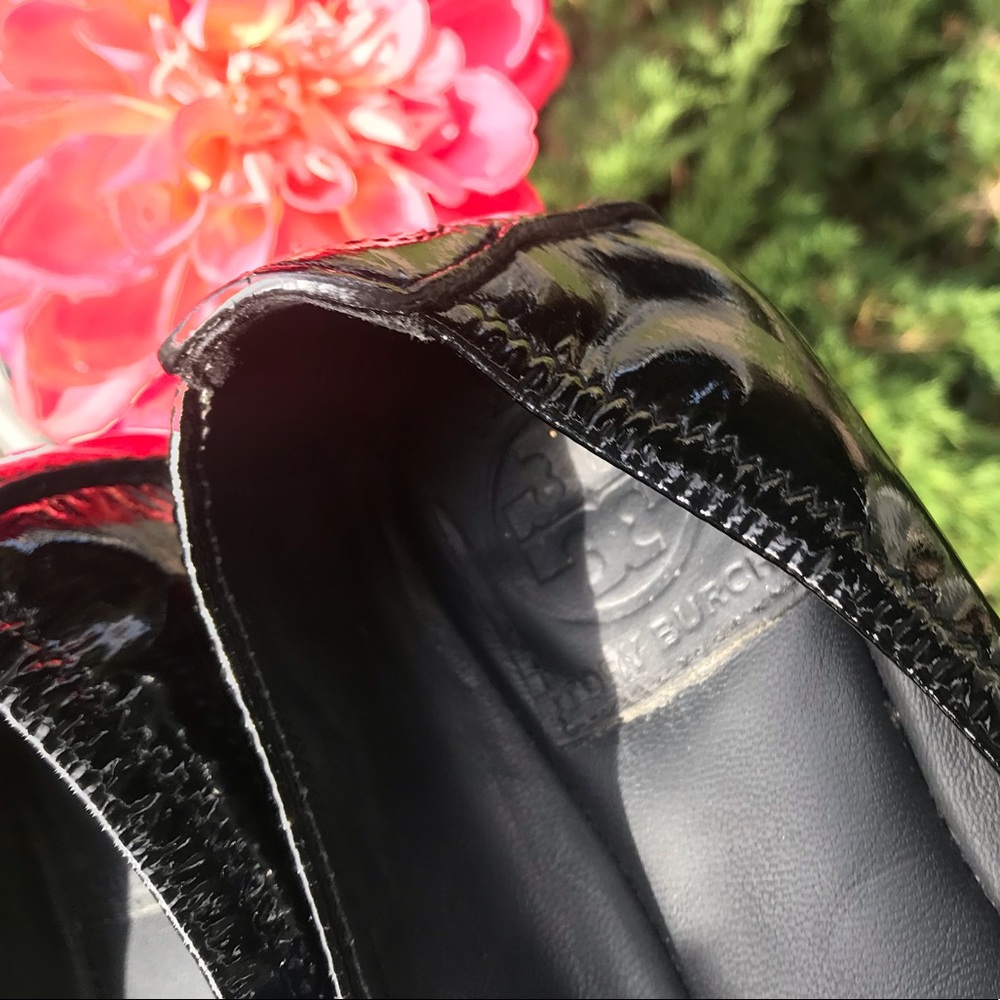Women's Tory Burch Eddie Flat in Black Patent - Picture 7 of 8
